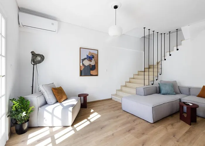 Willa Phares Kalamata